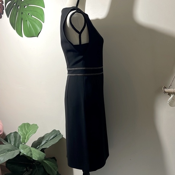 Theory Minaeon Contrast-Trim Crepe Sleeveless Sheath Dress in Black size 4 - Picture 7 of 14